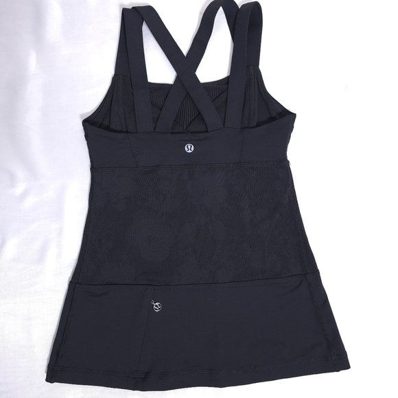 Lululemon Chaturanga Jacquard Mesh Panels Black Tank Size 4 - Picture 13 of 13